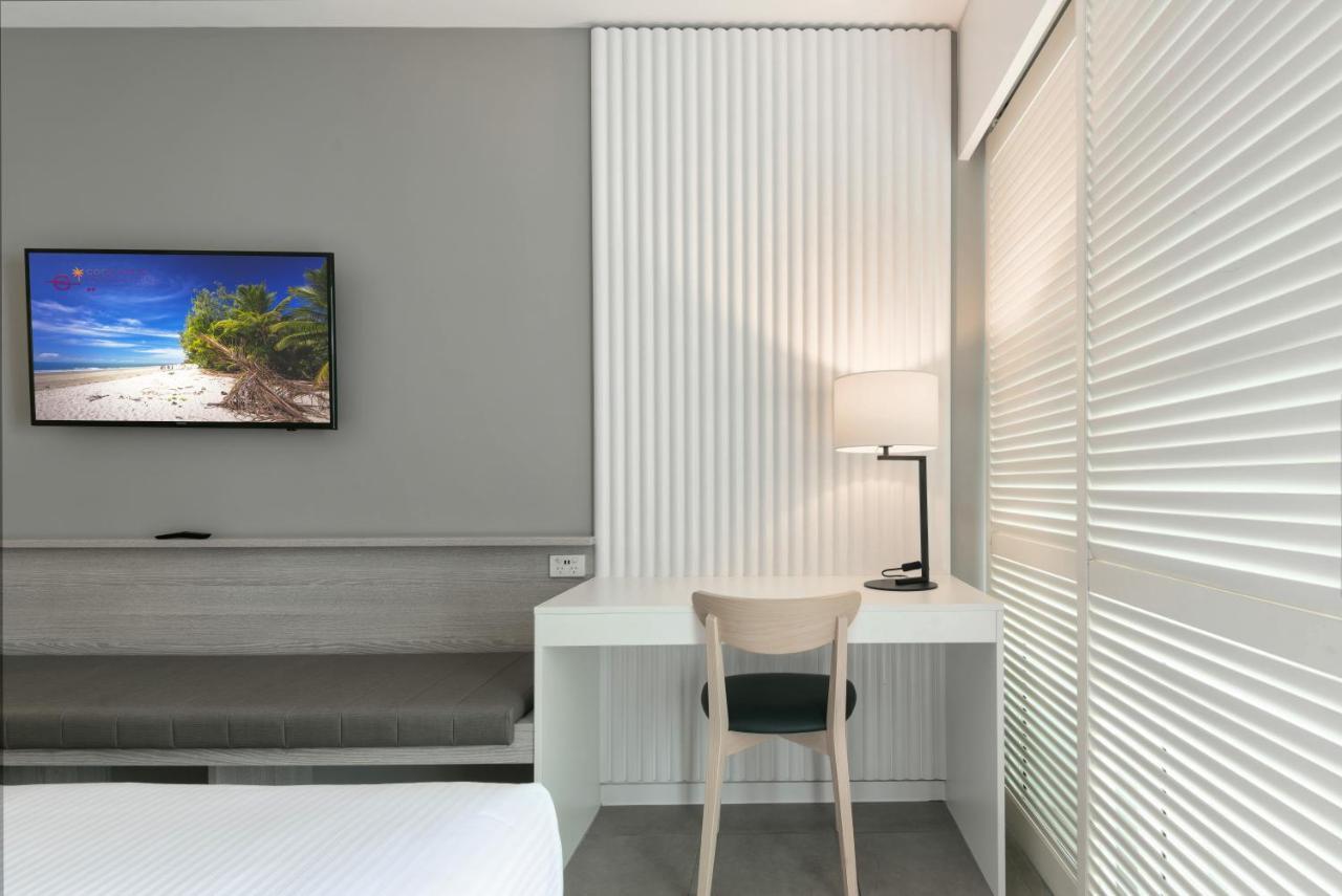 Beach Club Port Douglas Luxury Apartments Buitenkant foto