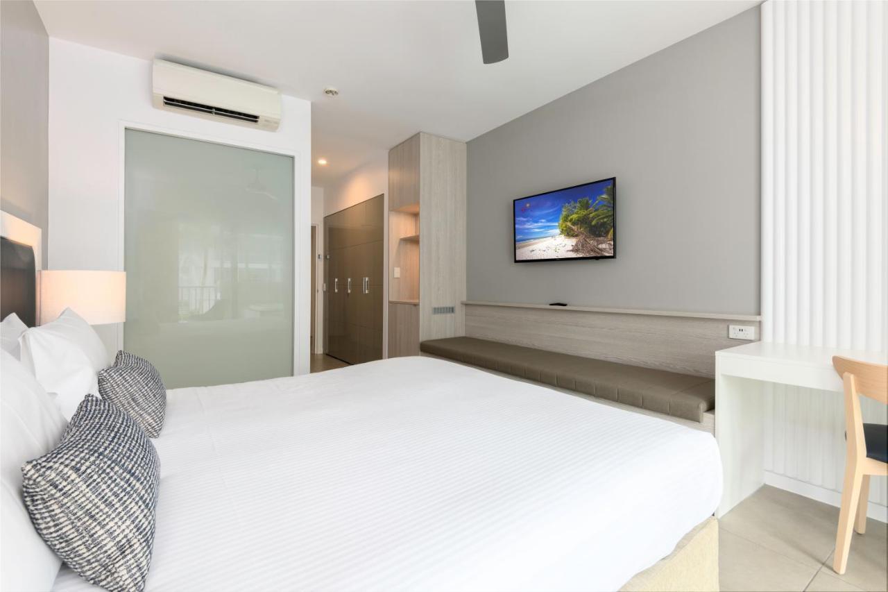 Beach Club Port Douglas Luxury Apartments Buitenkant foto